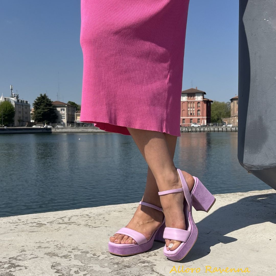 sandali in vera pelle camoscio rosa plateau tacco largo grosso cinturino caviglia regolabile donna 1