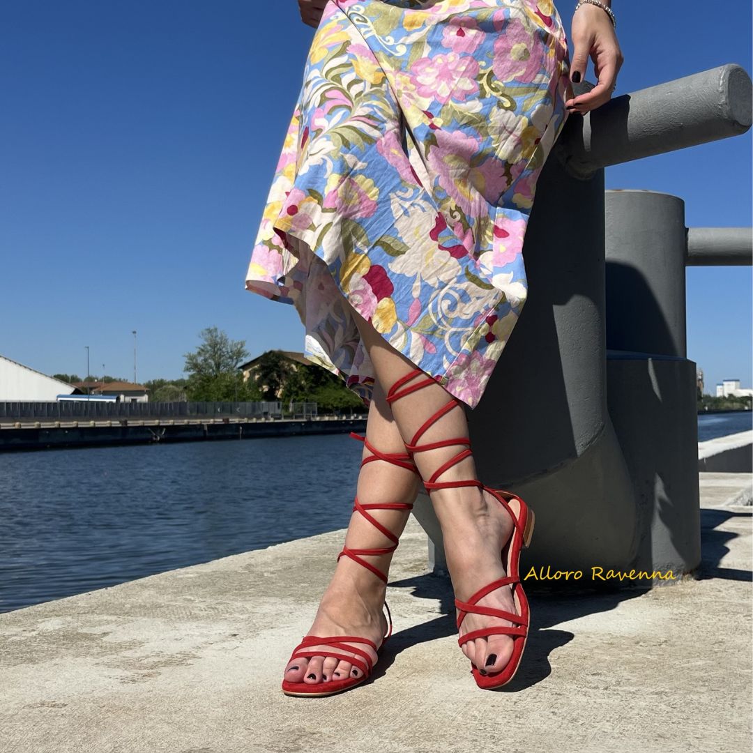 sandali in vera pelle camoscio rosso alla schiava lacci allacciati bassi estivi donna 1
